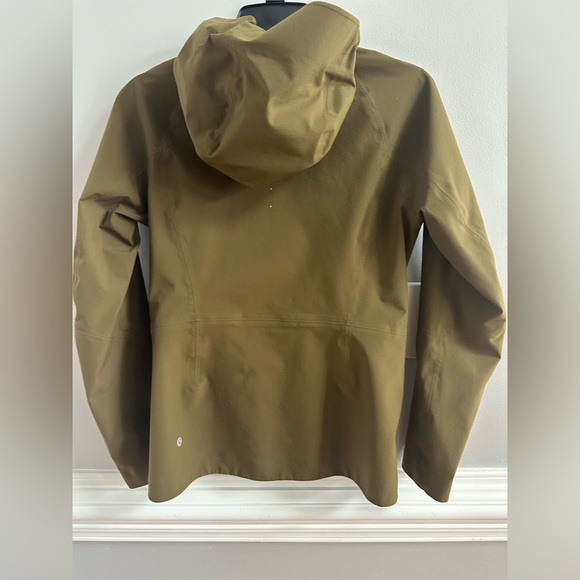 Lululemon Rain Rival jacket - Picture 2 of 16